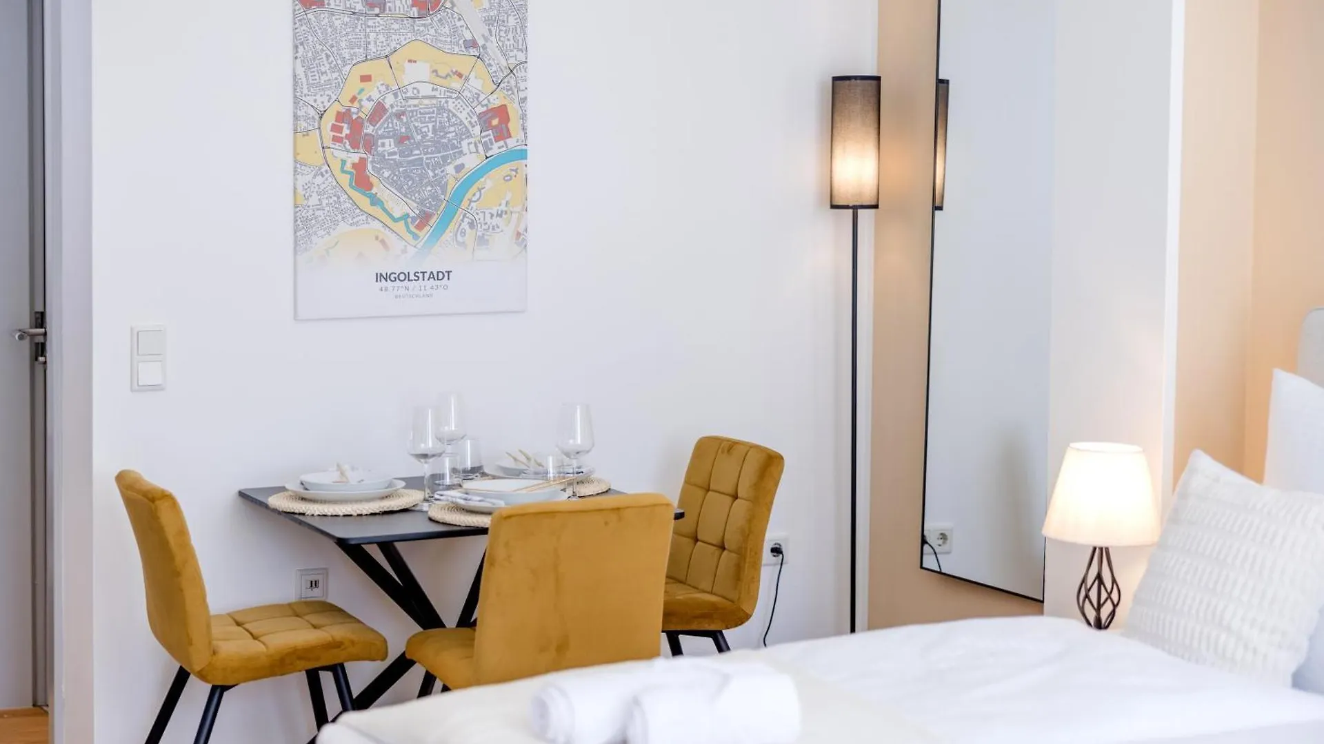 Lumen Homes - Altstadt-Studio Direkt Im Zentrum, Kueche, Netflix, Oeffentlicher Parkplatz Ums Eck Ingolstadt Germany